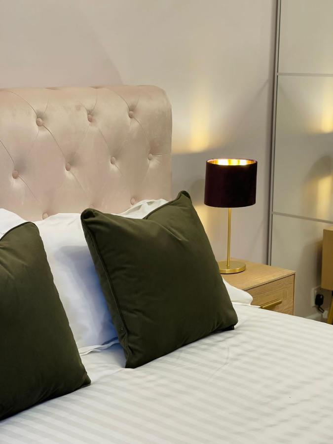 Kist Accommodates - Stylish Headingley Apartment - Parking - 500 Mps Wifi Meanwood Екстериор снимка