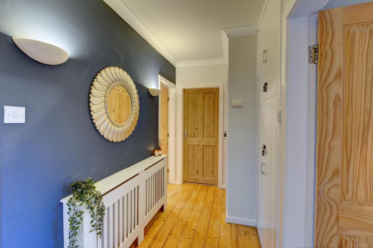 Kist Accommodates - Stylish Headingley Apartment - Parking - 500 Mps Wifi Meanwood Екстериор снимка
