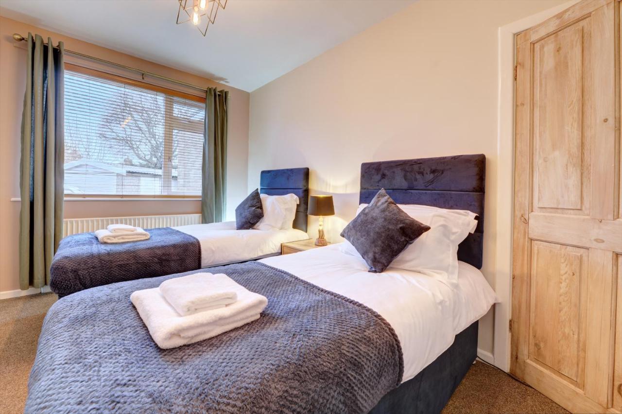 Kist Accommodates - Stylish Headingley Apartment - Parking - 500 Mps Wifi Meanwood Екстериор снимка